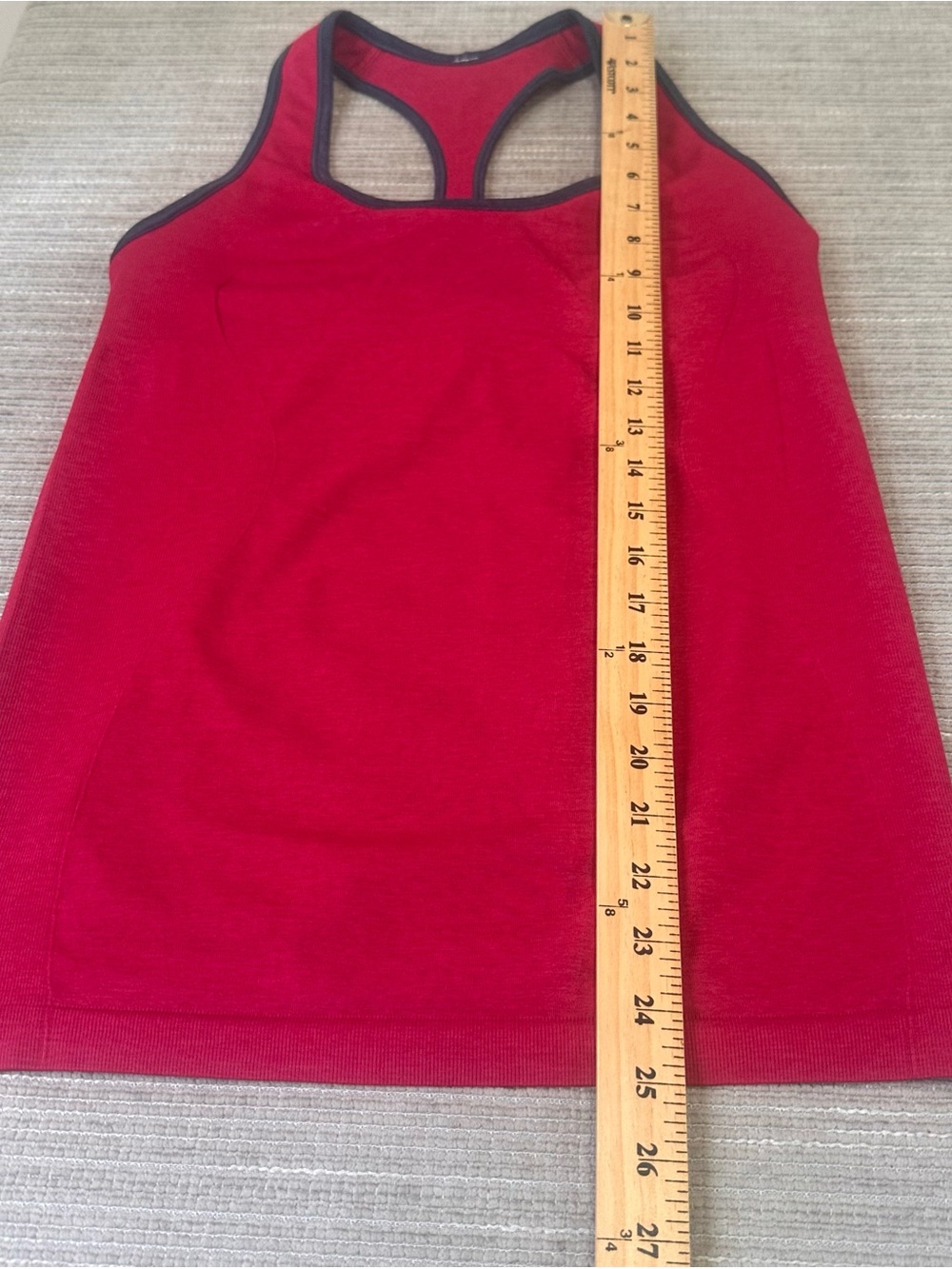 Lululemon Base layer tank top Sz 6 built sports tank top racer - Picture 5 of 6